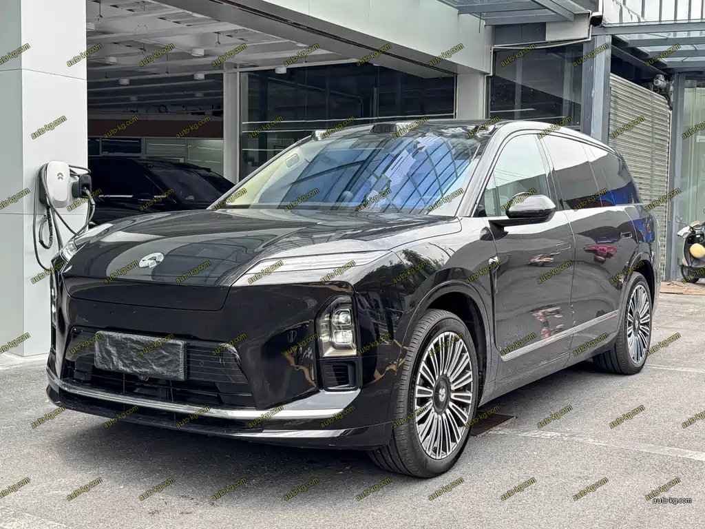 Nio ES8 2025