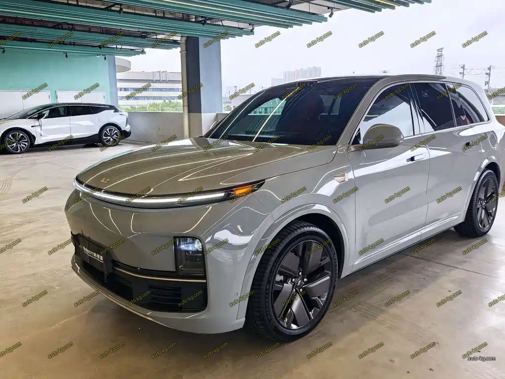 Li Auto Li L9 2025