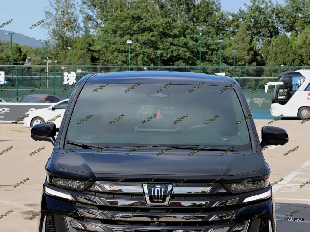 Toyota Vellfire 2024