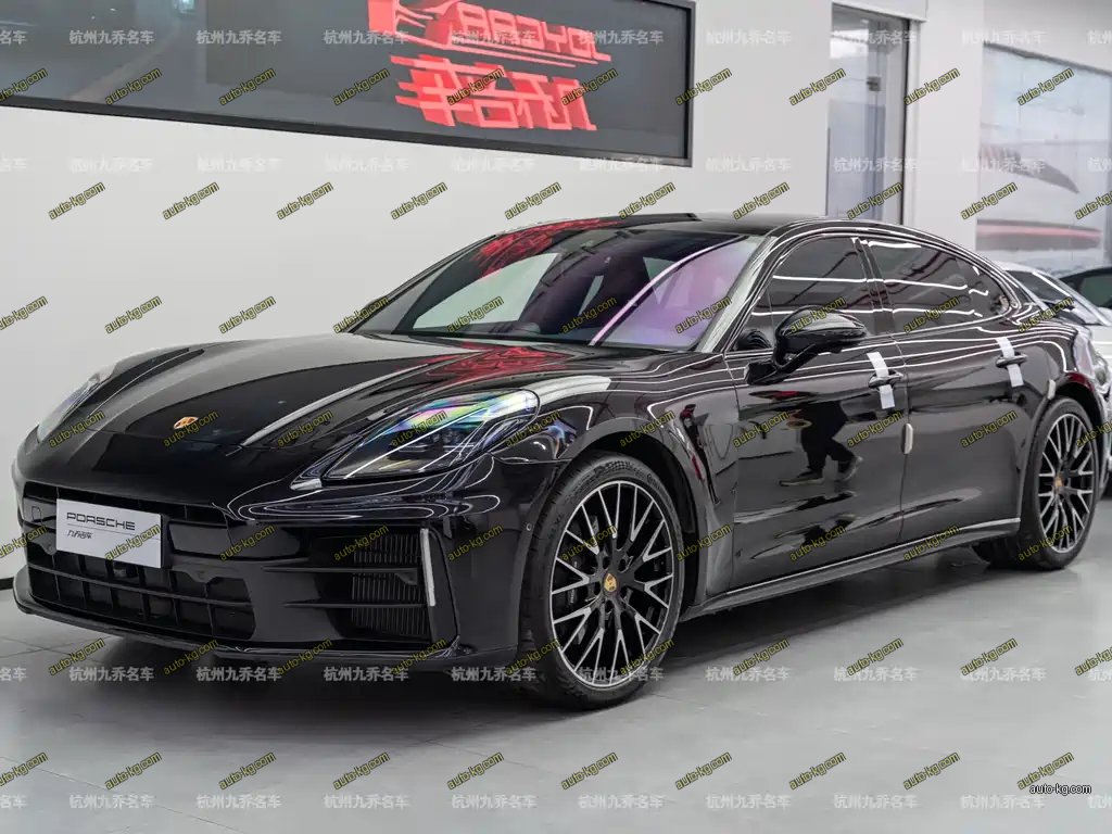 Porsche Panamera 2025