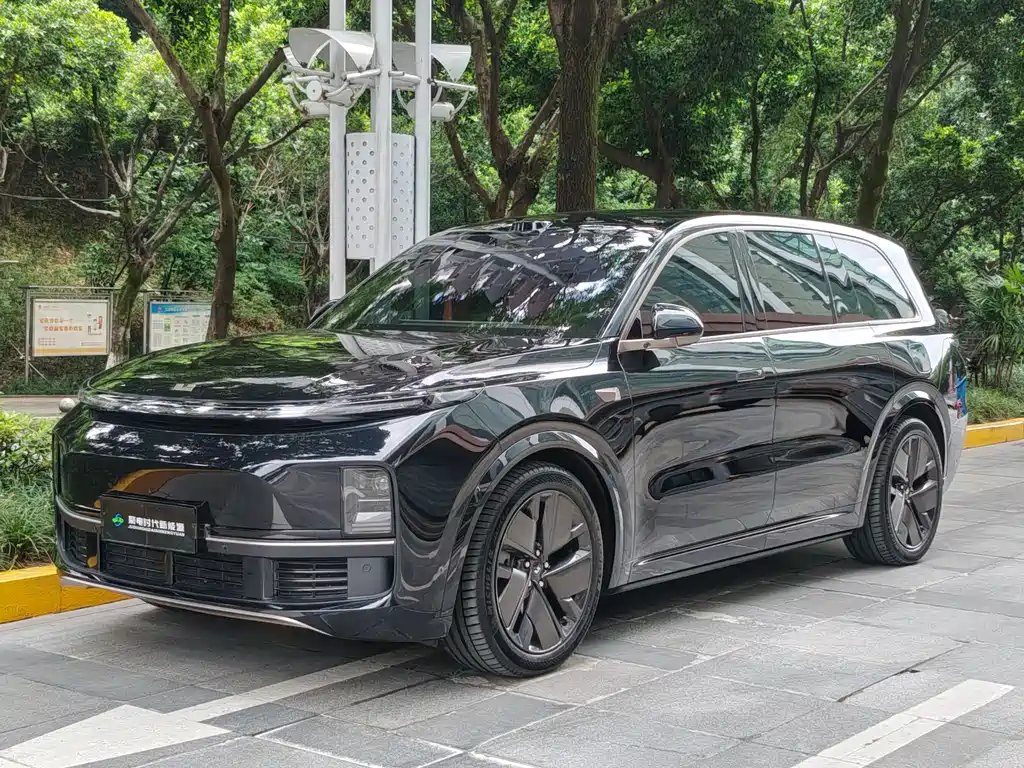 Li Auto Li L9 2025