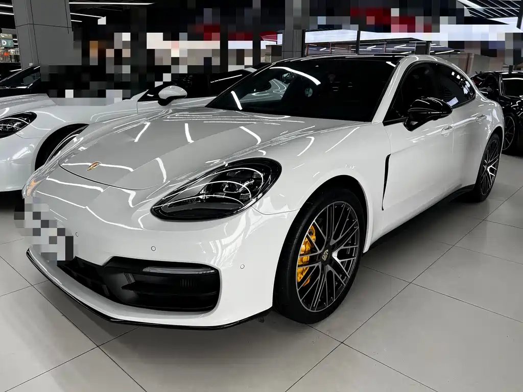 Porsche Panamera 2021