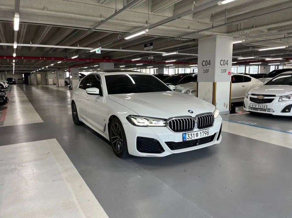 BMW 5-Series 2021