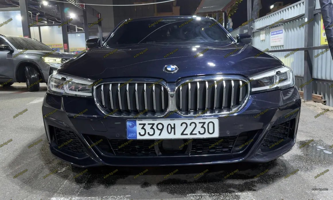 BMW 5-Series 2023