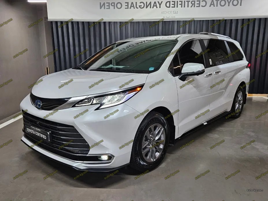 Toyota Sienna 2025