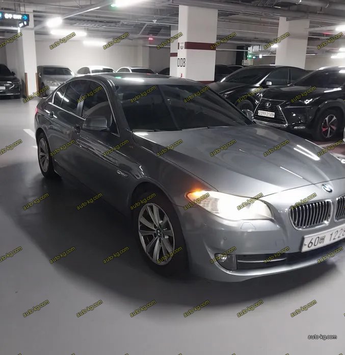 BMW 5-Series 2011