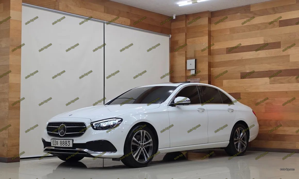 Mercedes-Benz E-Class 2023