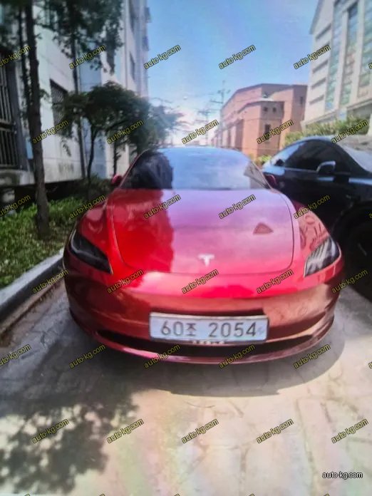 Tesla Model 3 2024