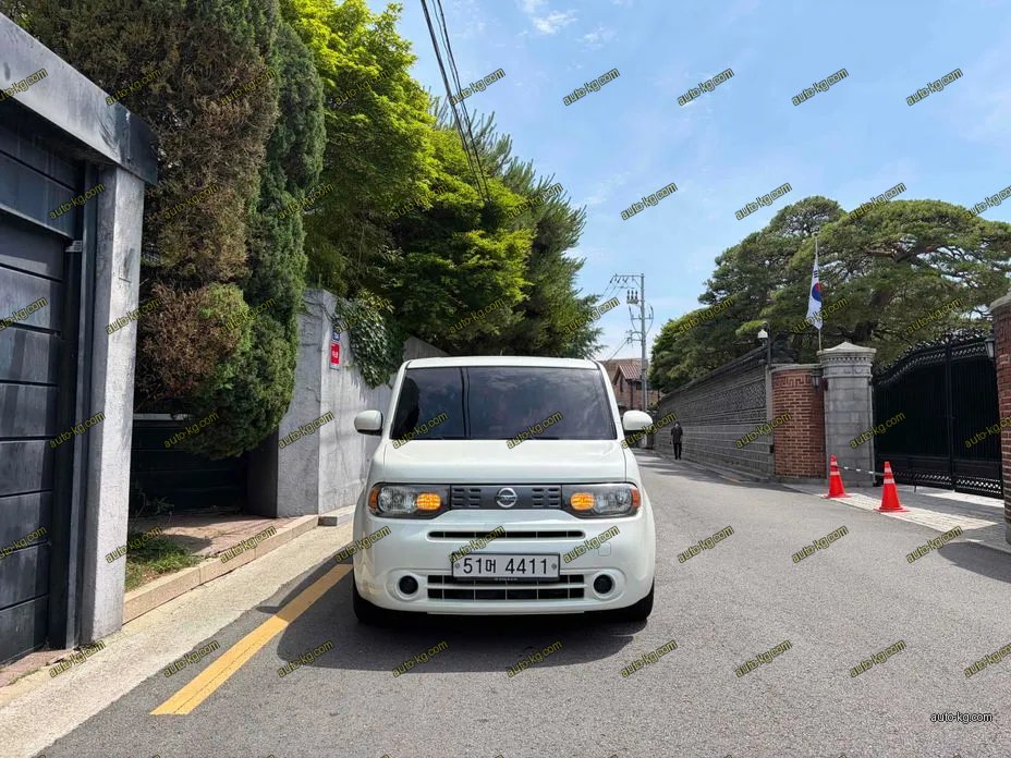 Nissan Cube 2011