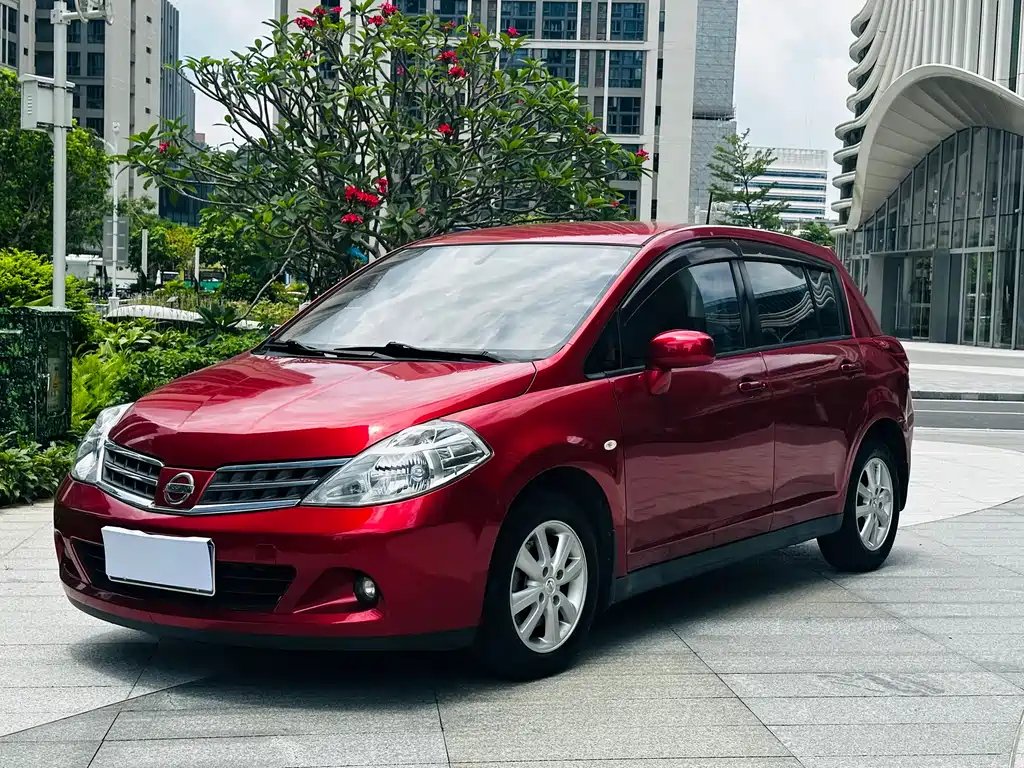 Nissan Tiida 2010