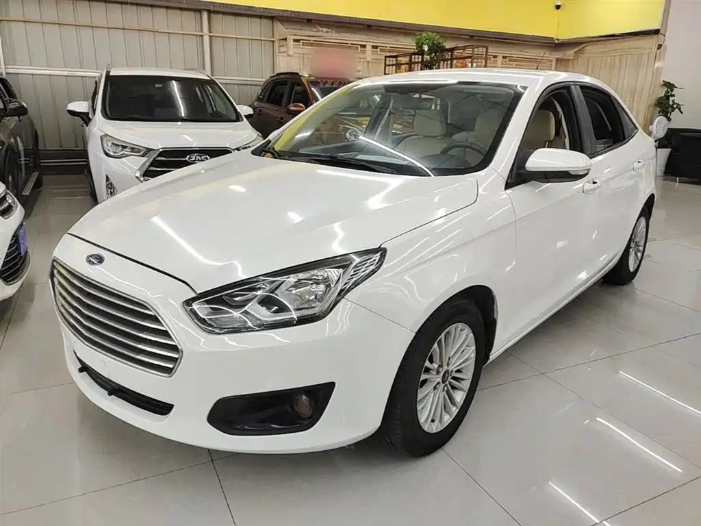Ford Escort 2015