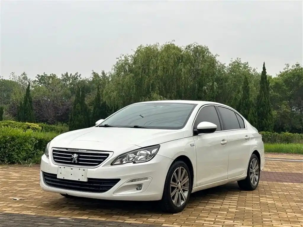 Peugeot 408 2016