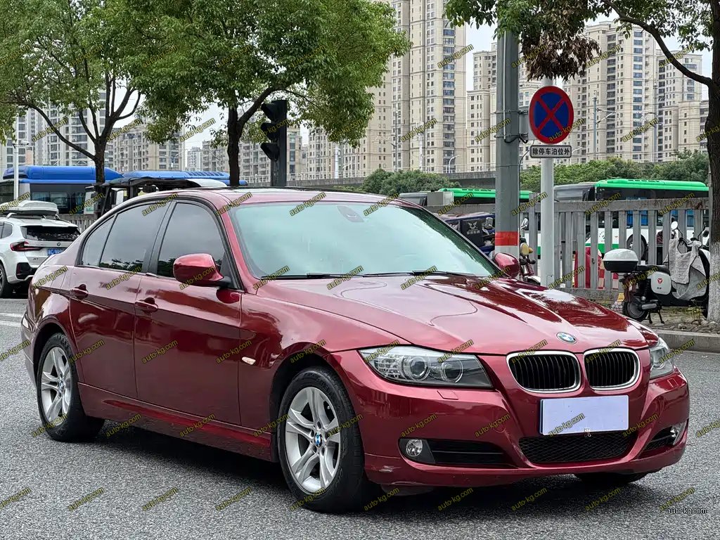 BMW 3 Series (Import) 2012