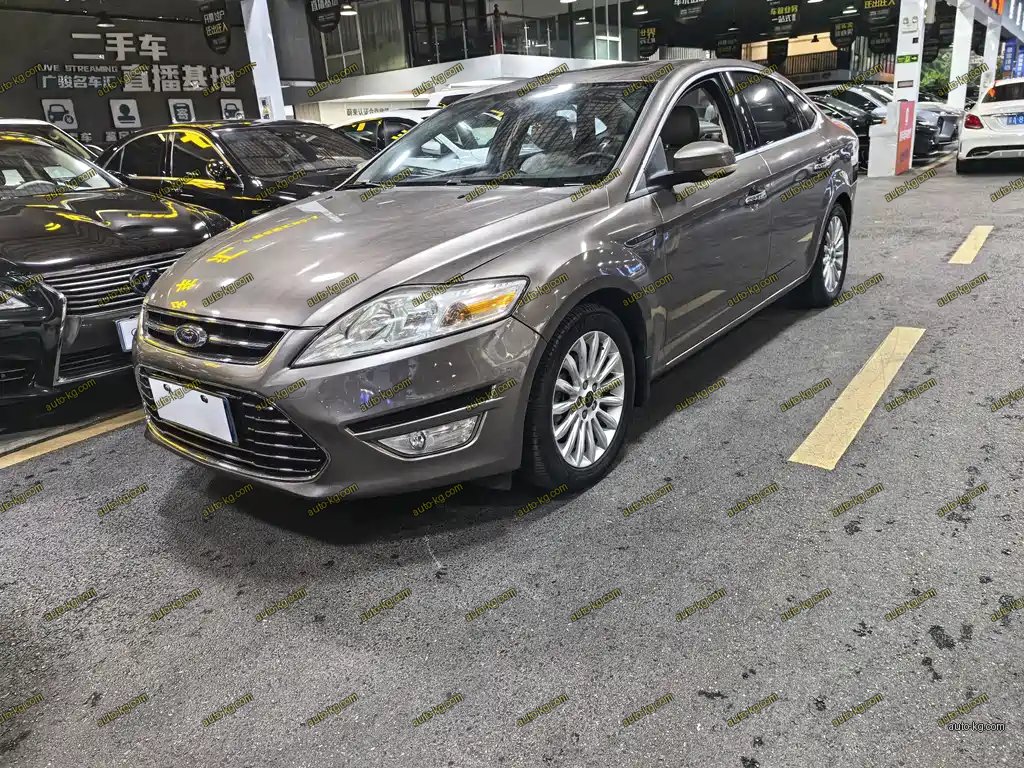 Ford Mondeo Zhisheng 2013