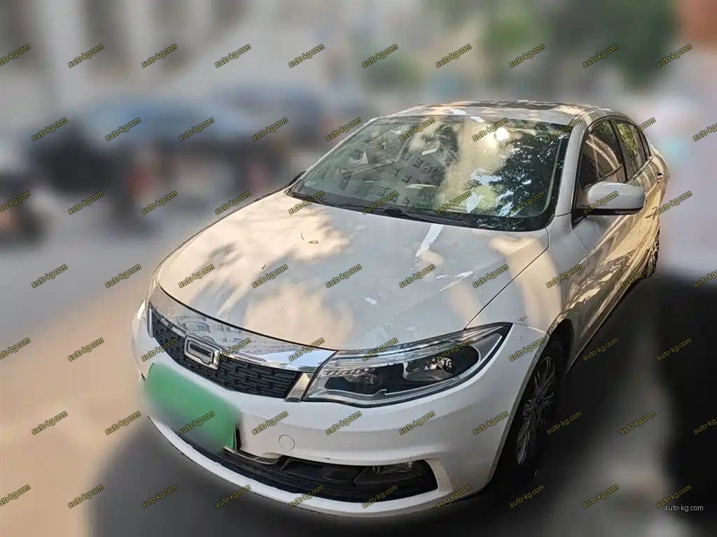 Qoros Qoros 3 2016