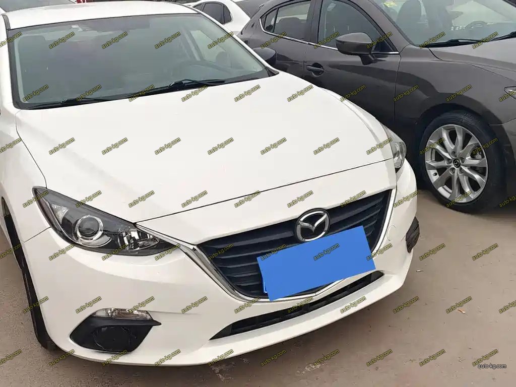 Mazda 3 Axela 2015