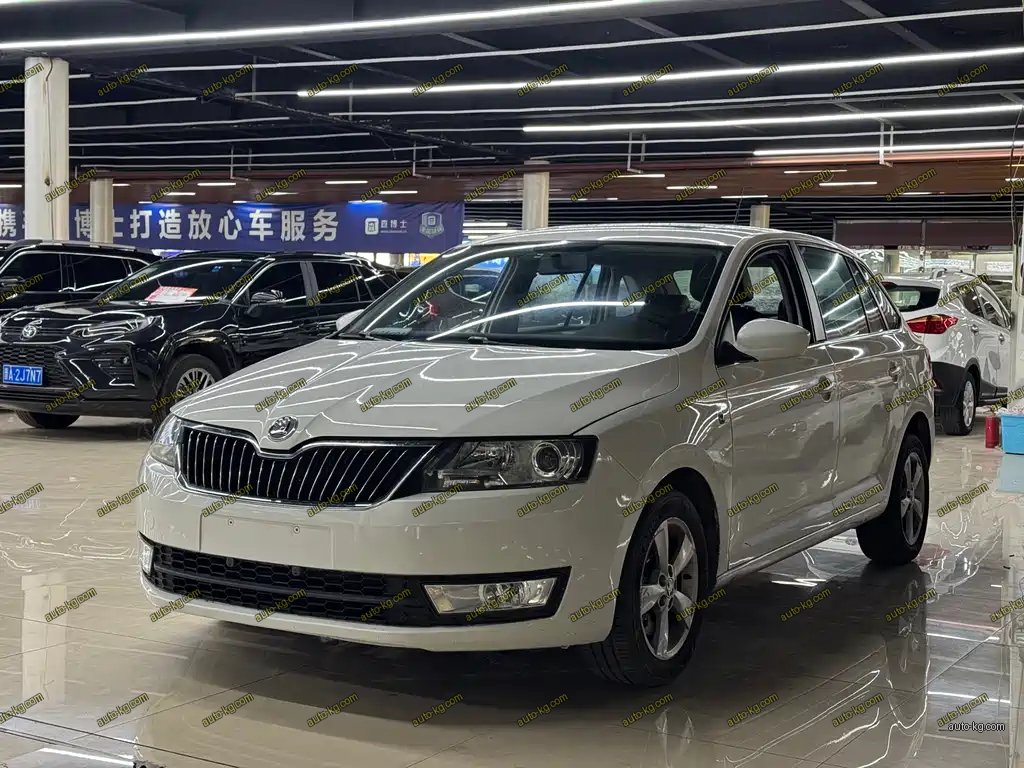 Skoda Rapid Spaceback 2014