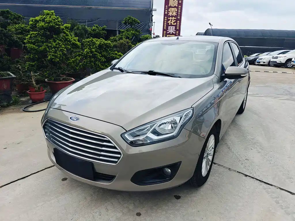 Ford Escort 2015