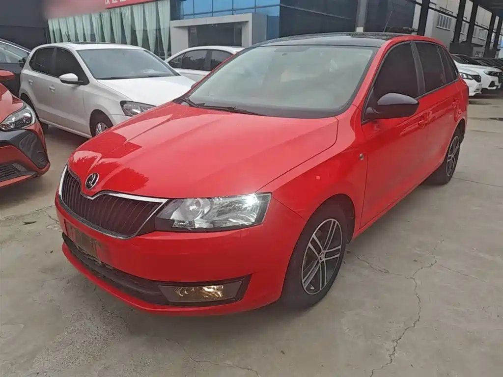 Skoda Rapid Spaceback 2014