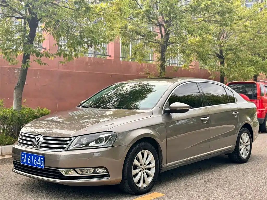 Volkswagen Magotan 2012