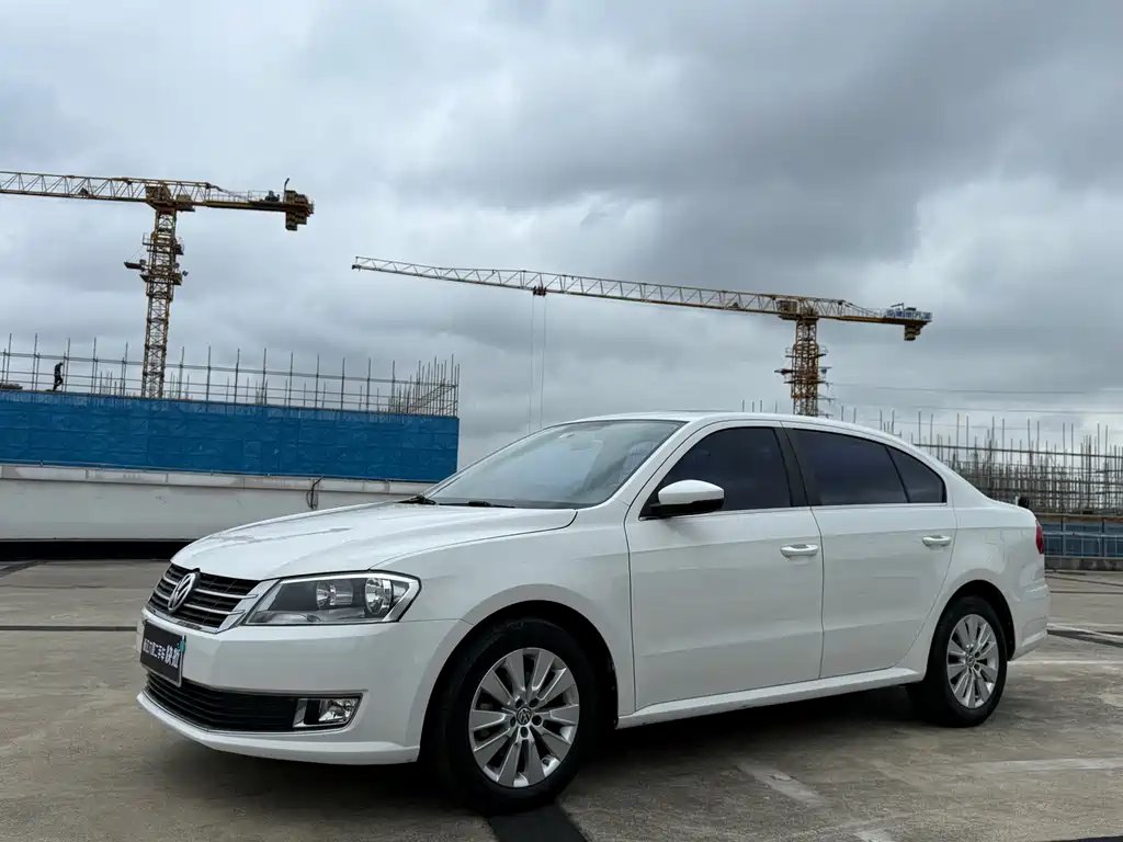 Volkswagen Lavida 2015