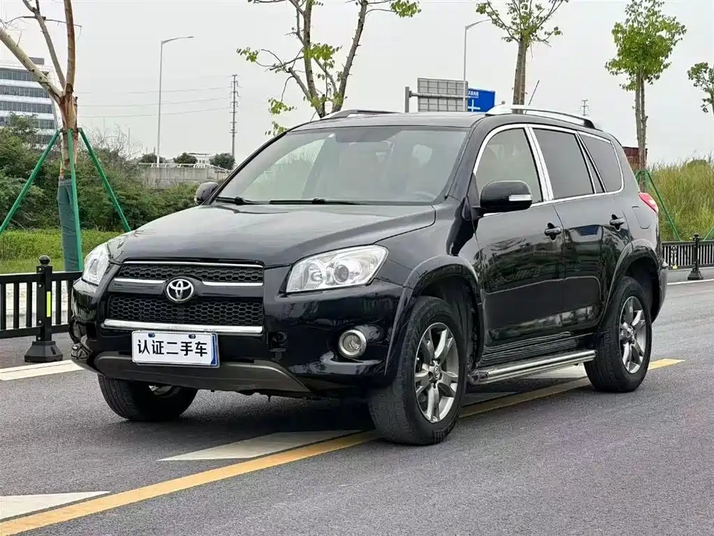 Toyota RAV4 2013