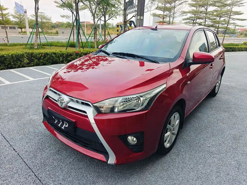 Toyota Yaris L 2014