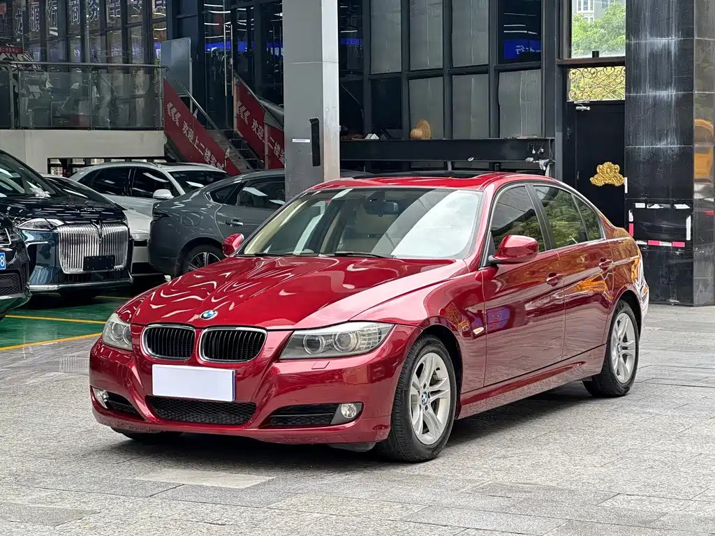 BMW 3 Series (Import) 2012