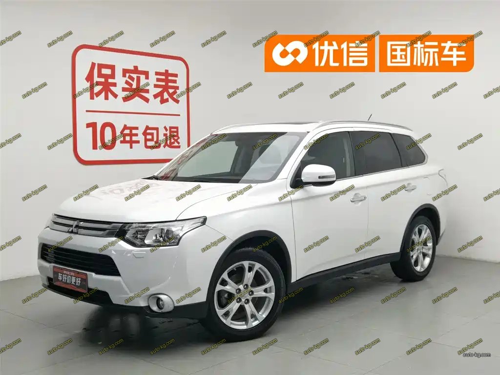 Mitsubishi Outlander (Import) 2015