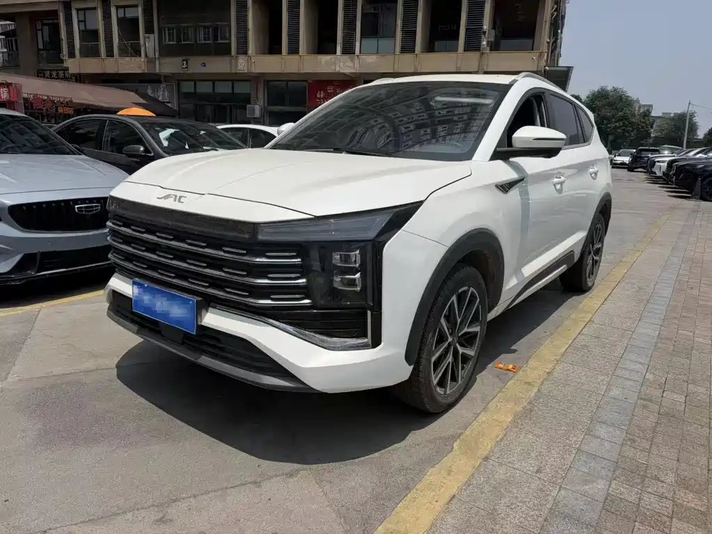 JAC JAC X8 PLUS 2024