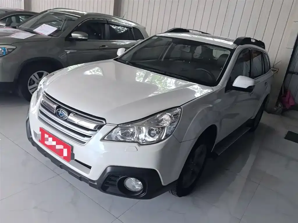 Subaru Outback 2014 — фото 1 из 5
