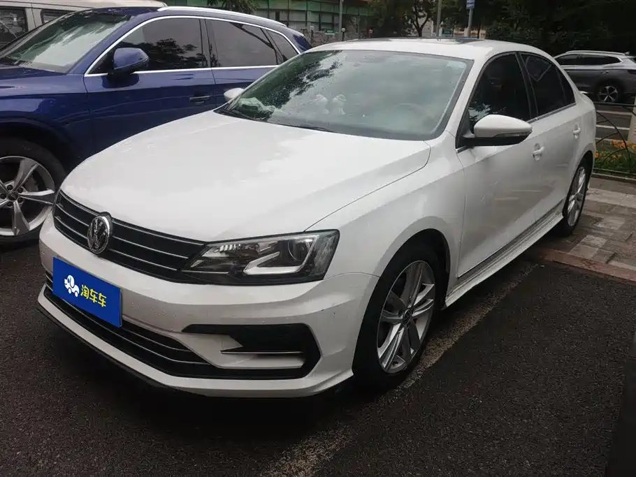 Volkswagen Sagitar 2018