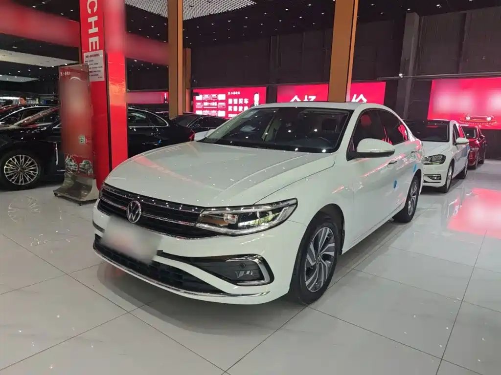 Volkswagen Bora 2023