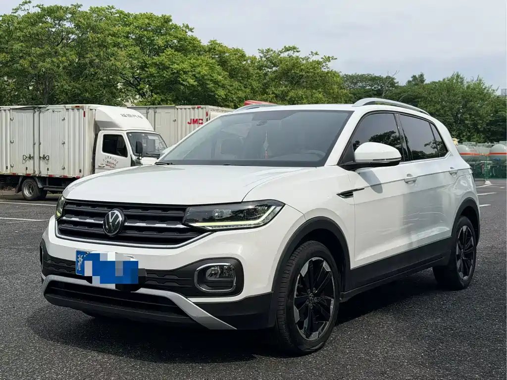 Volkswagen Tacqua 2020