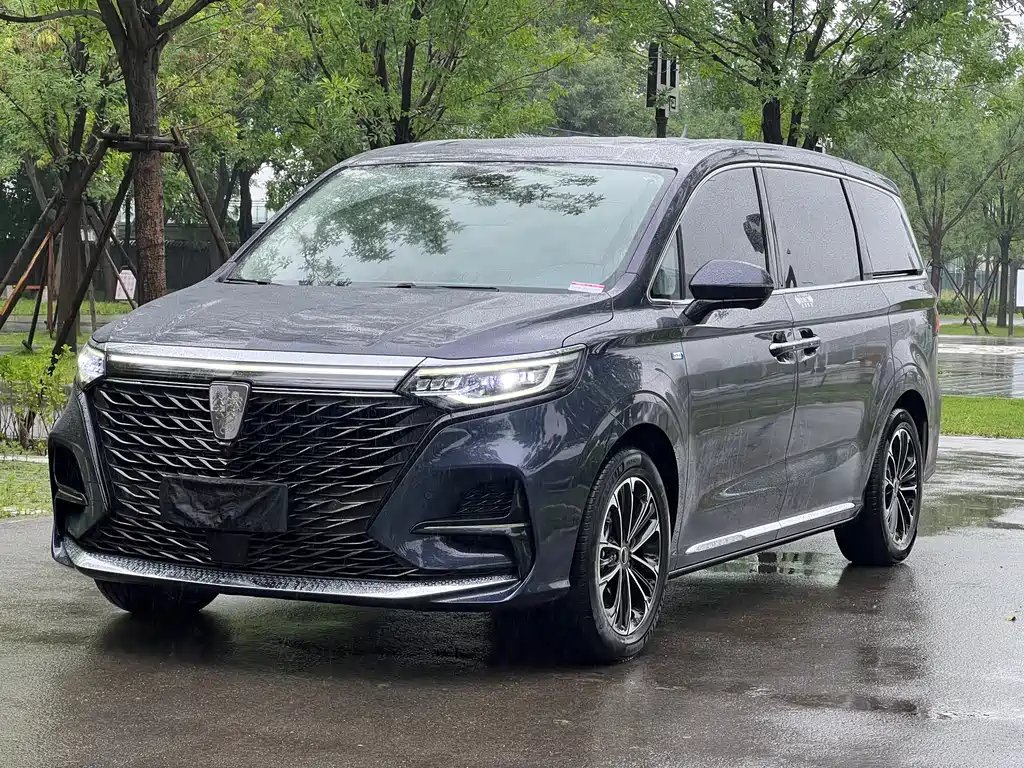 Roewe iMAX8 2021