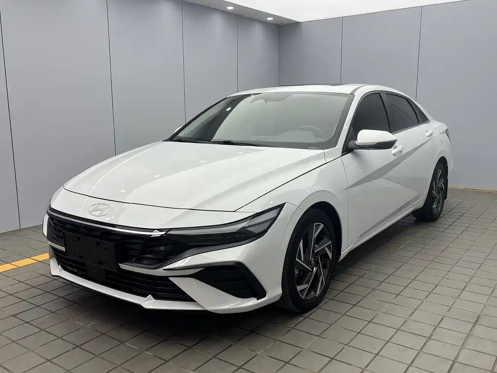 Hyundai Elantra 2023