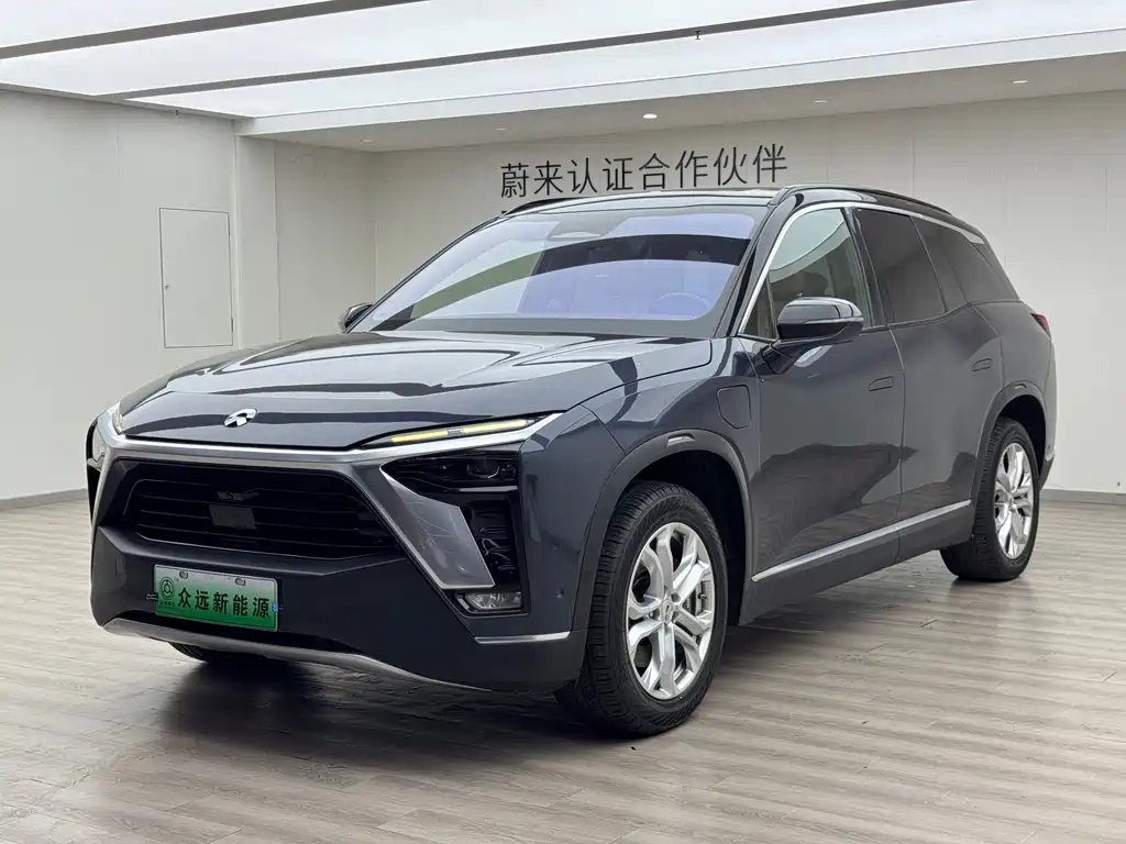NIO ES8 2021