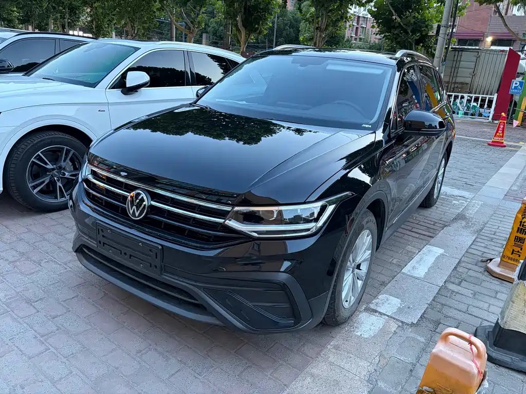 Volkswagen Tiguan L 2024