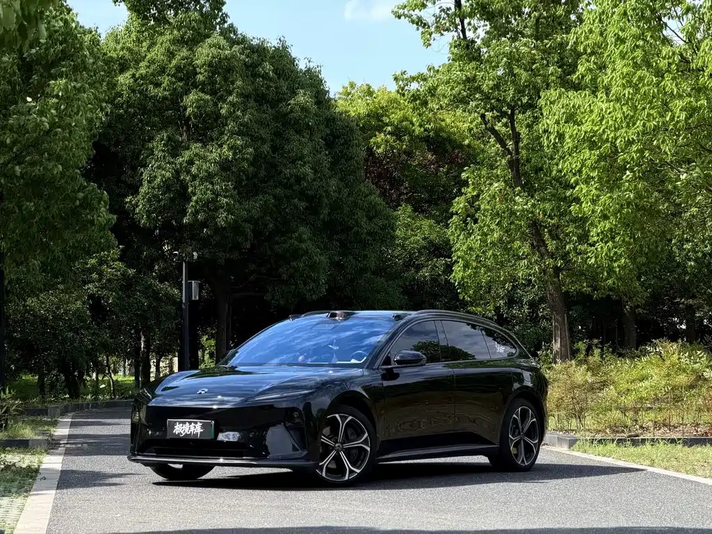NIO ET5T 2024
