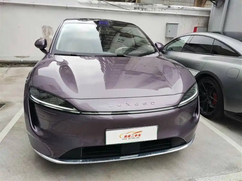 Luxeed Zhijie R7 2024