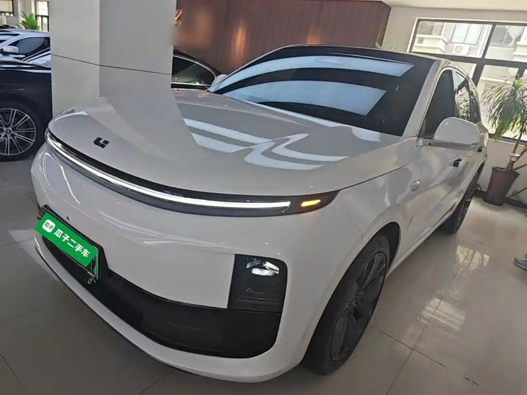 Li Auto Li L6 2025