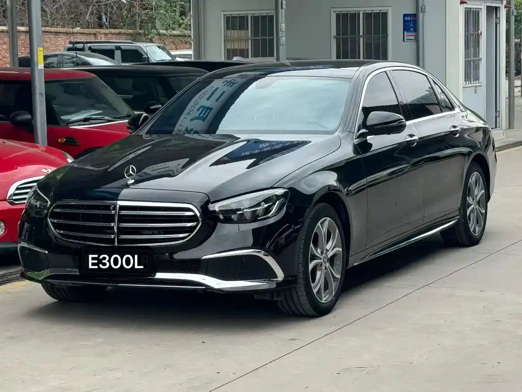 Mercedes-Benz E-Class 2022