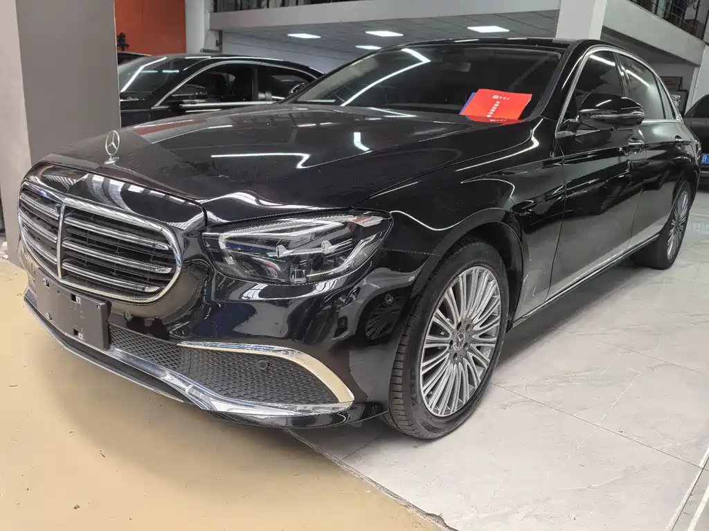Mercedes-Benz E-Class 2022