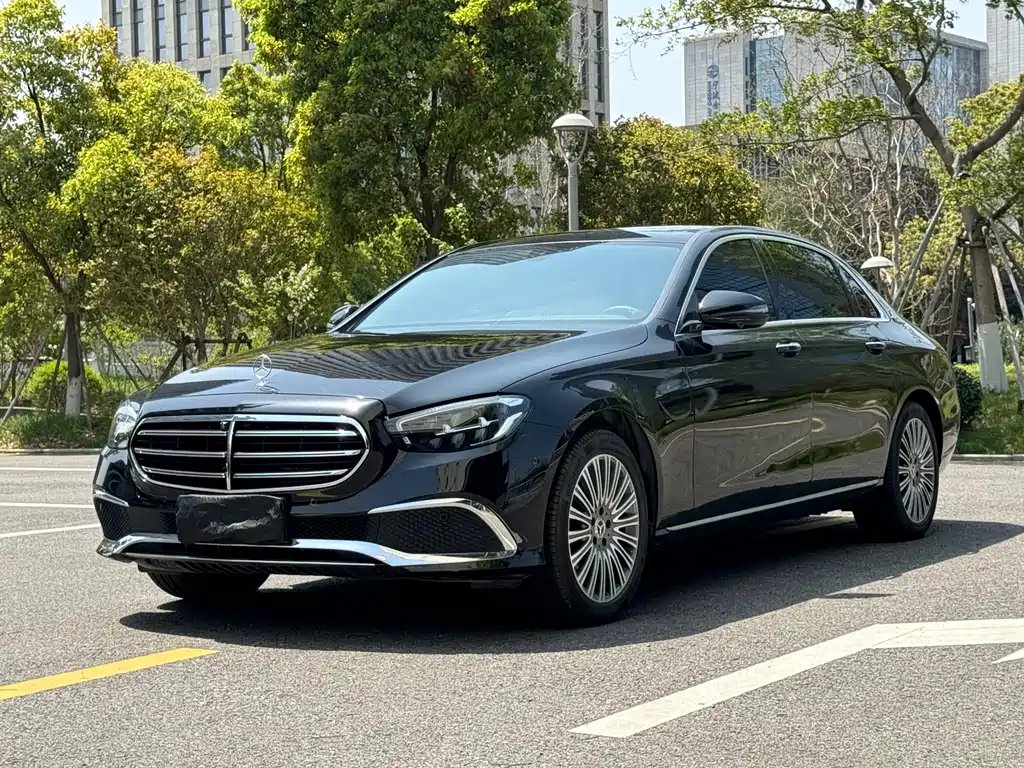 Mercedes-Benz E-Class 2023