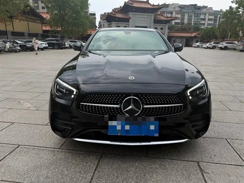 Mercedes-Benz E-Class 2023