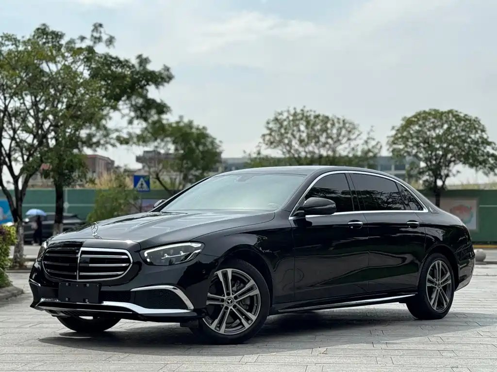 Mercedes-Benz E-Class 2023