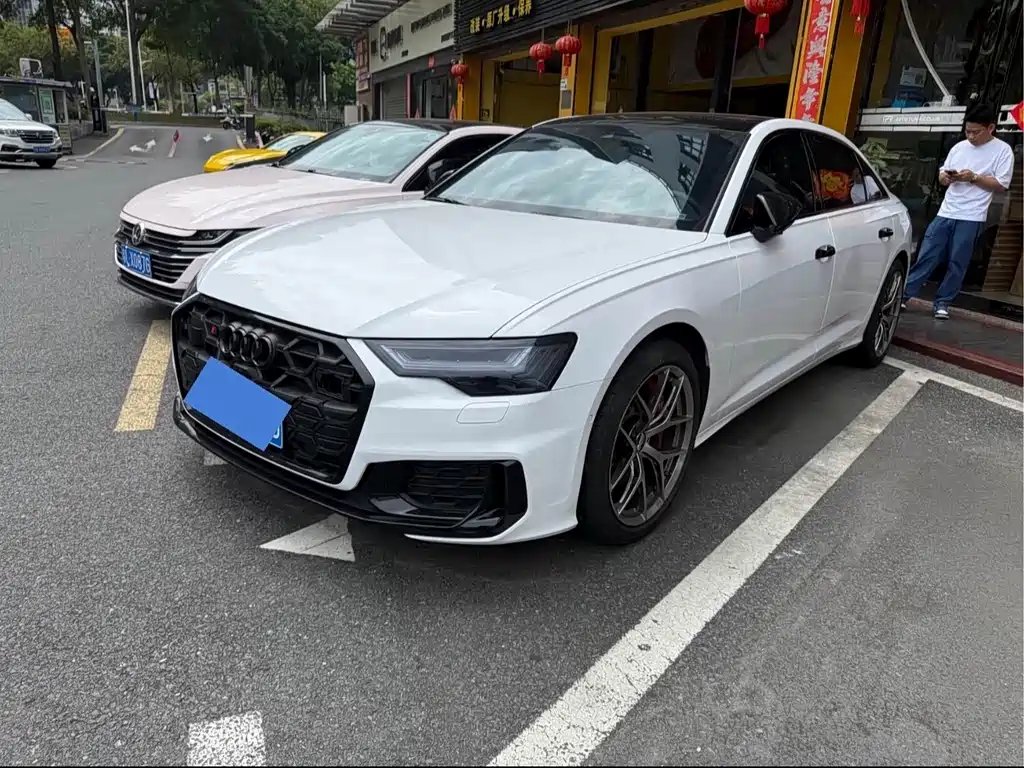 Audi A6L 2023