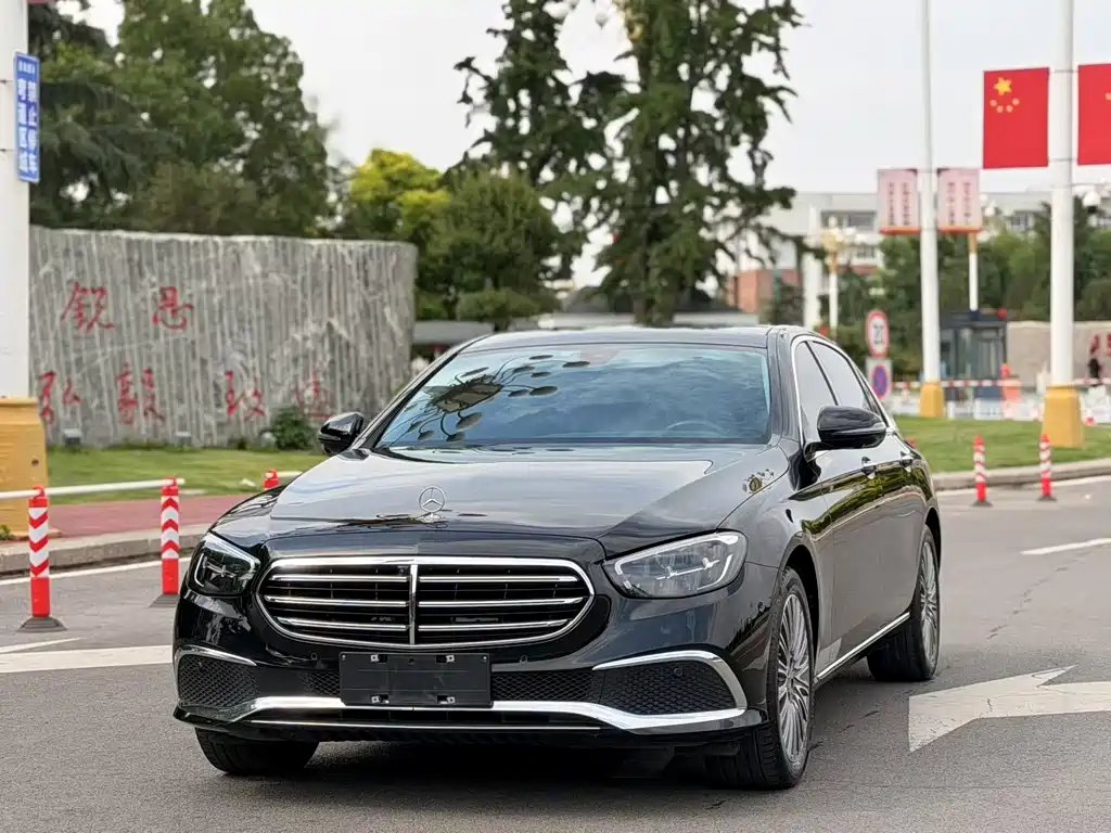 Mercedes-Benz E-Class 2021
