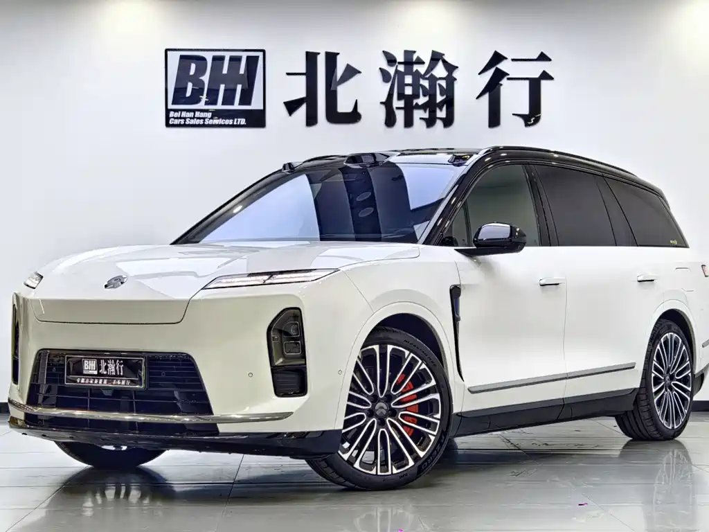 Nio ES8 2025