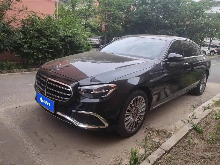 Mercedes-Benz E-Class 2022
